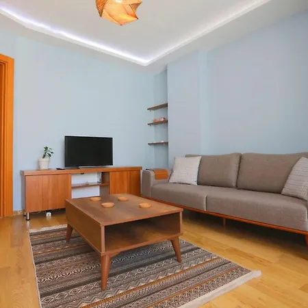 Modern And Stylish Flat In Atasehir